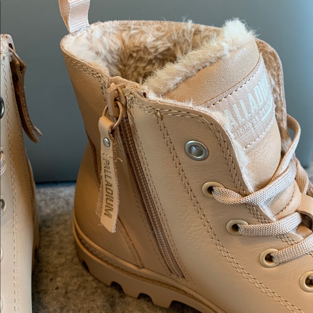 Palladium Leather Lined Pampa Beige Pink Women’s 9US